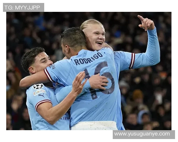 哈维西蒙斯的崛起之路:从天才少年到足球场上的璀璨明星 哈维西蒙斯的崛起之路:从天才少年到足球场上的璀璨明星