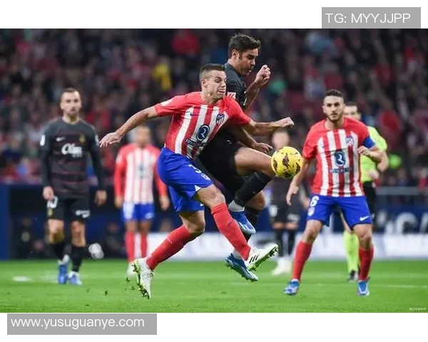 皇马与北京现代激情对决展现中西足球文化碰撞的精彩瞬间 皇马与北京现代激情对决展现中西足球文化碰撞的精彩瞬间